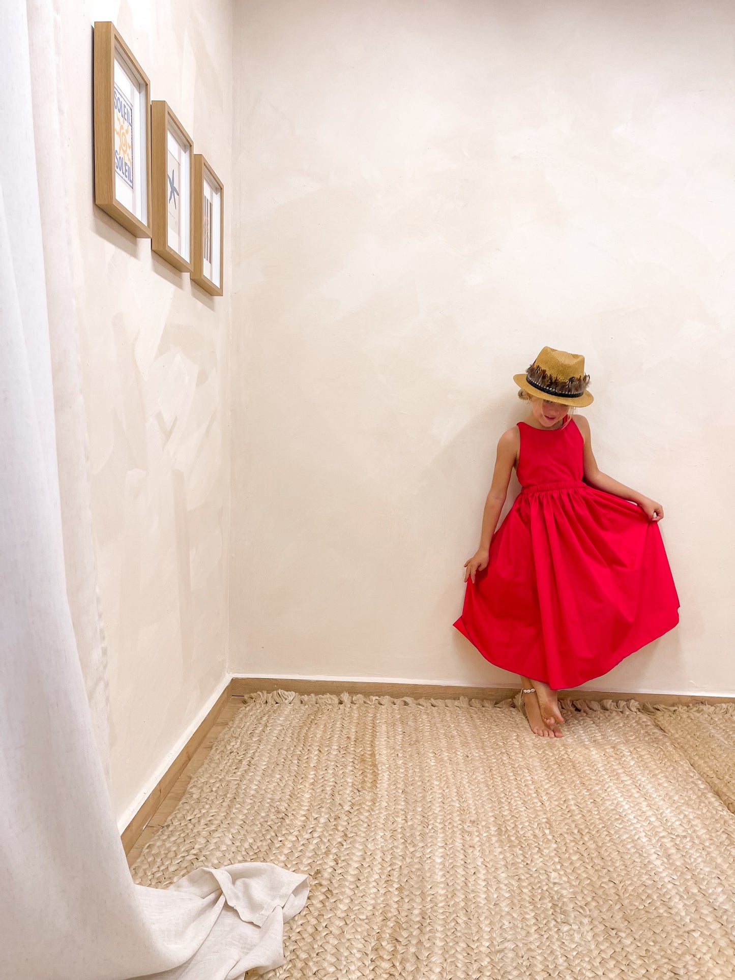 VOTSALO RED DRESS 8-14Y