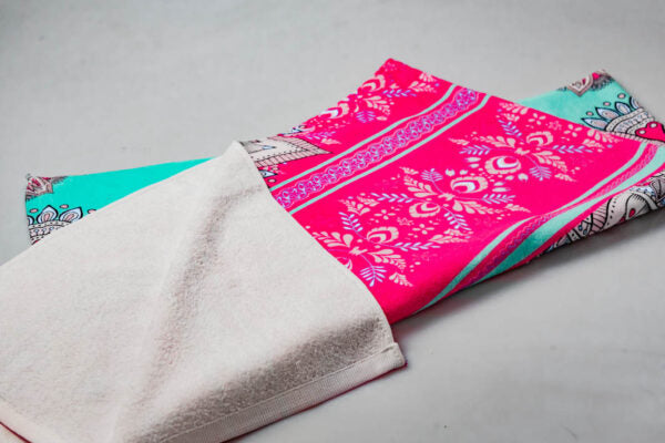 Πετσέτα all-over print μέντα-pink