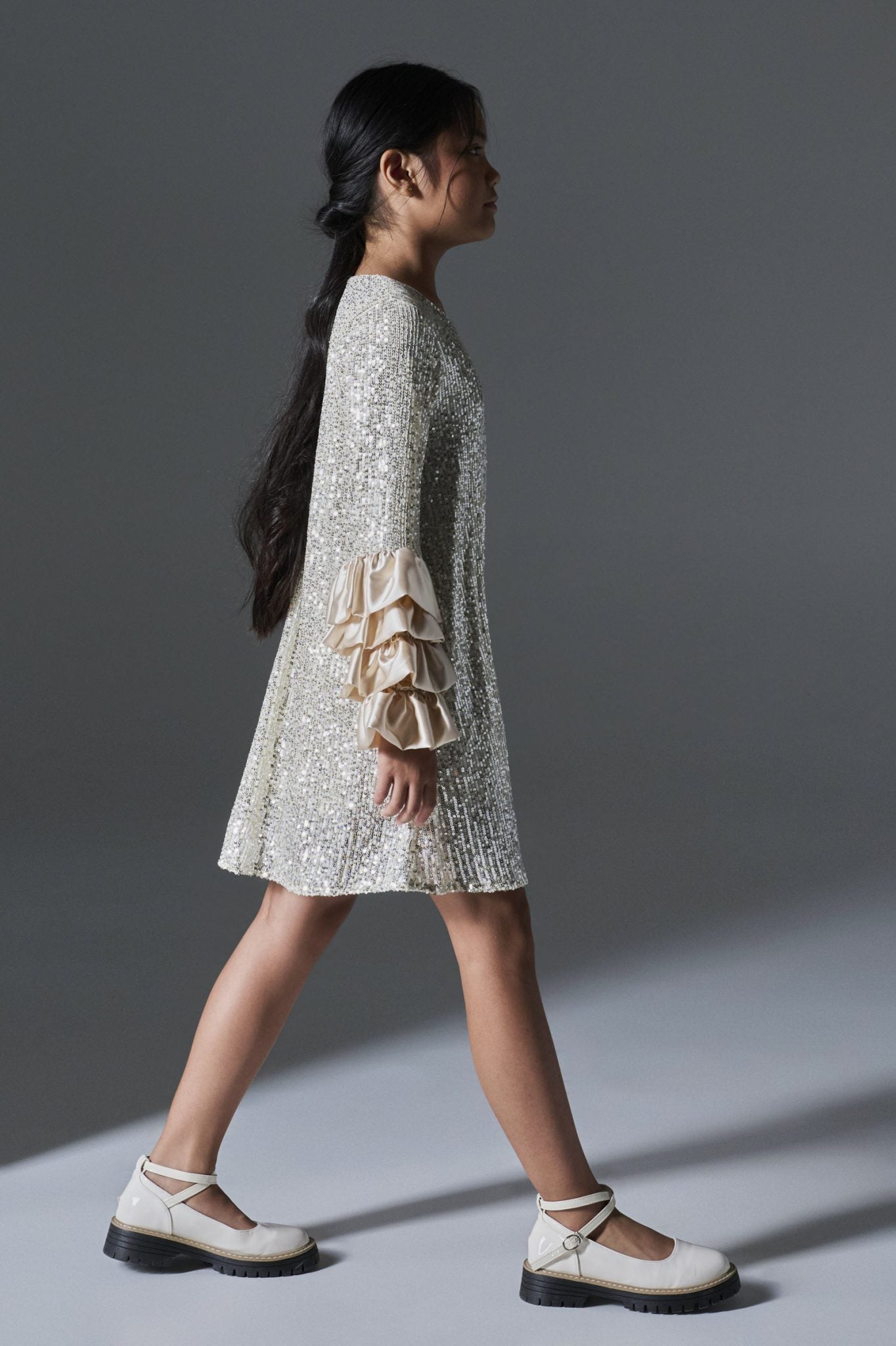 Melin Rose Φόρεμα παγιέτα με βολάν στα μανίκια Εκρού 4-14Υ